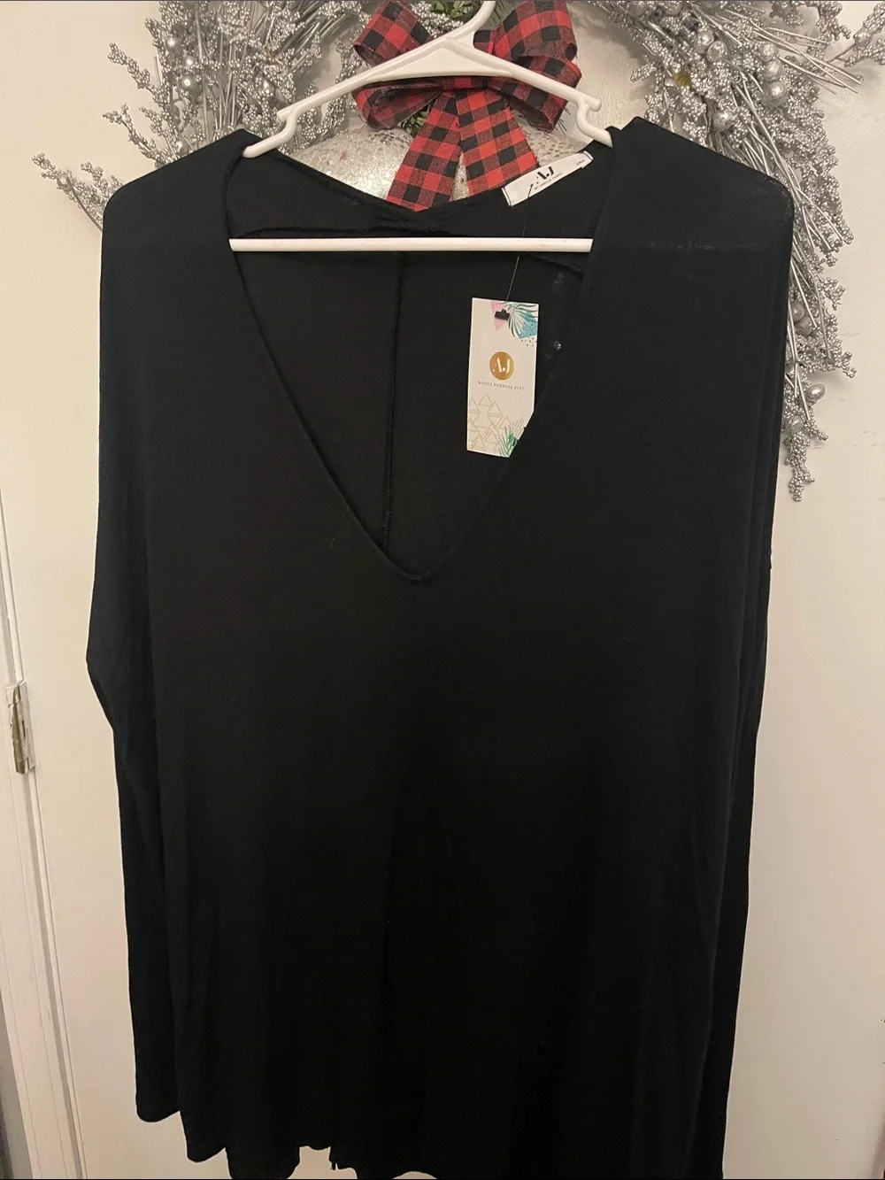 Amelia James Black V-Neck Draped Tunic - Picture 2 of 5